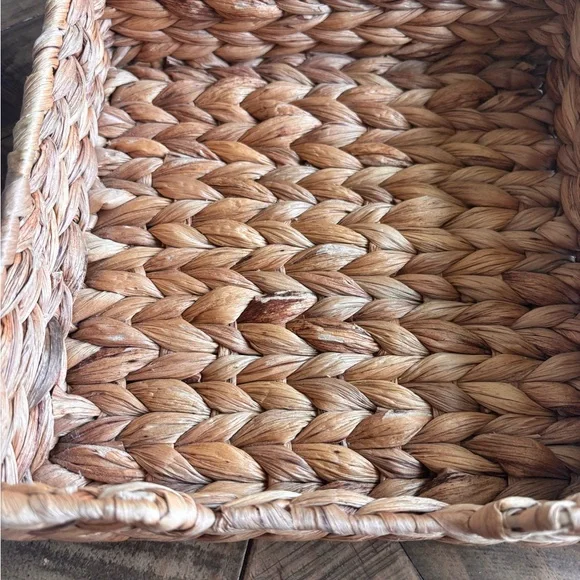 IKEA Woven Square Napkin Holder - Natural Straw - Picture 8 of 9